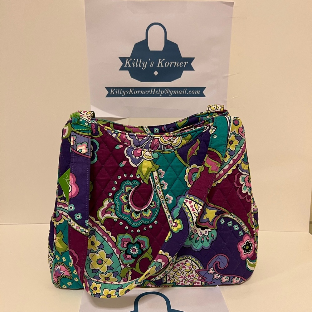 NWT Vintage Brand new Vera Bradley Hand Bag
